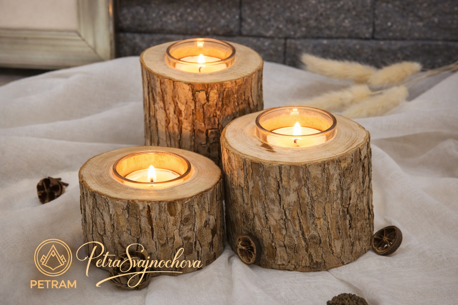 🕯️ Set dřevěných svícnů ze špalku – přírodní dekorace 3 kusy